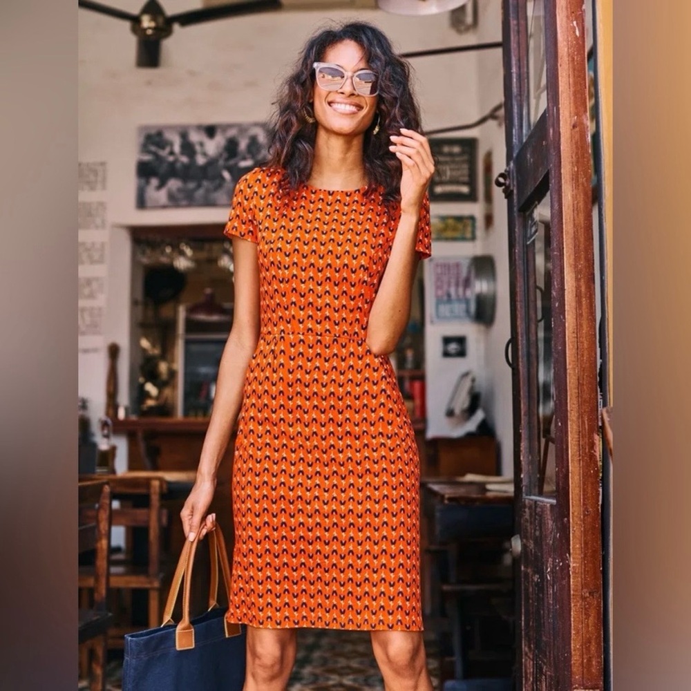 Boden Phoebe jersey dress in geo tulip. 6L